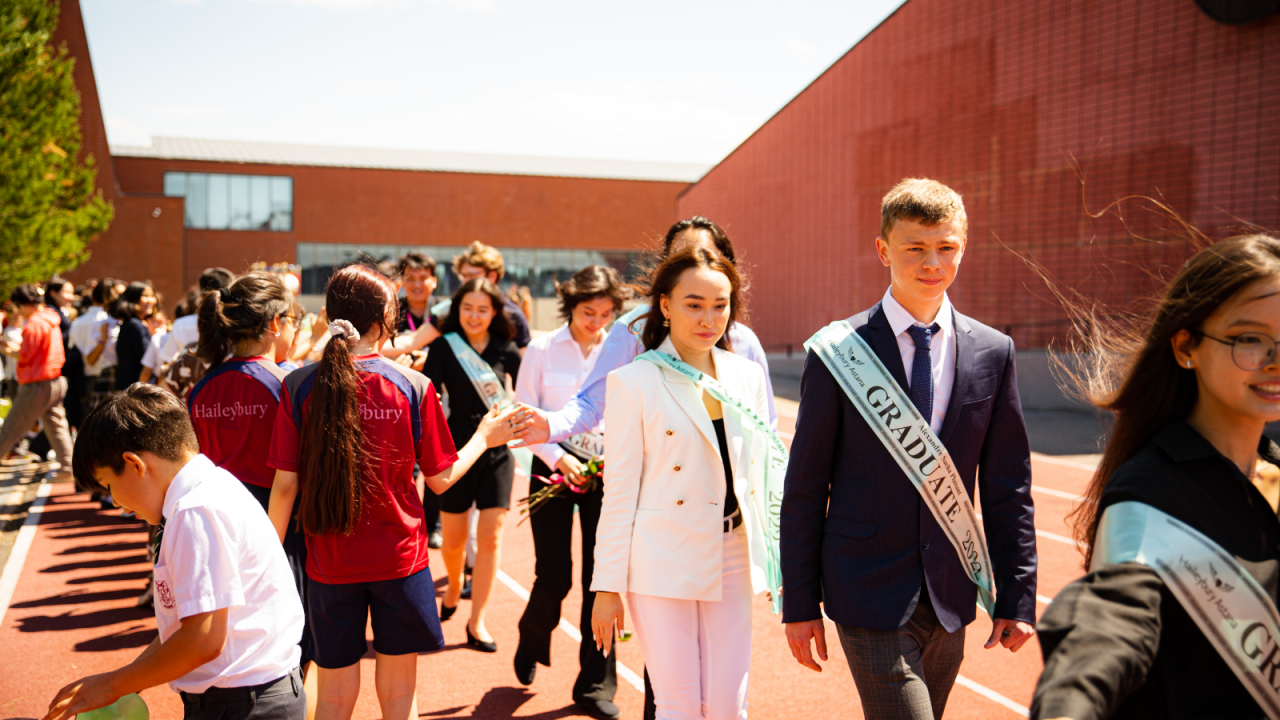 Конкурс на грант на обучение по Дипломной программе International Baccalaureate на 2024-2026 академический год открыт!